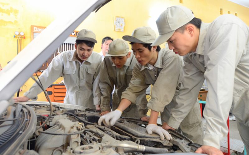 Xử lý kỹ thuật ô tô, cơ khí điện lực