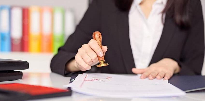 Làm hồ sơ xin việc có cần về quê không?